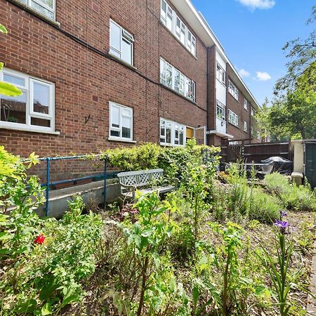Clapham Serenity Garden Retreat With Free Parking Londra Dış mekan fotoğraf